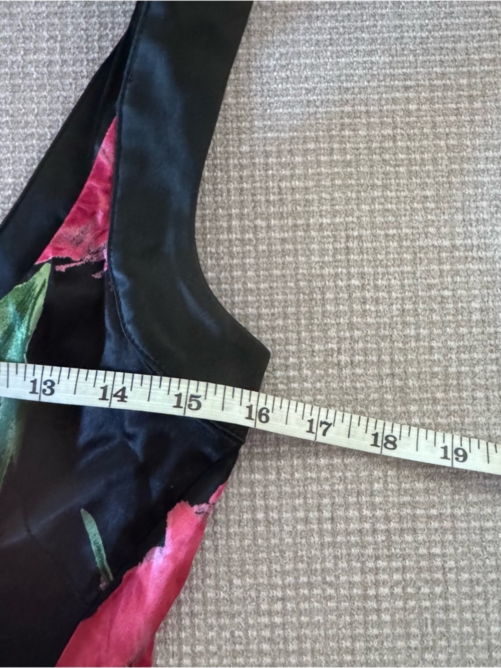 Only Under 40 Dolce & Gabbana Black Cocktail Dress with Pink Floral Print 40 - Picture 9 of 10